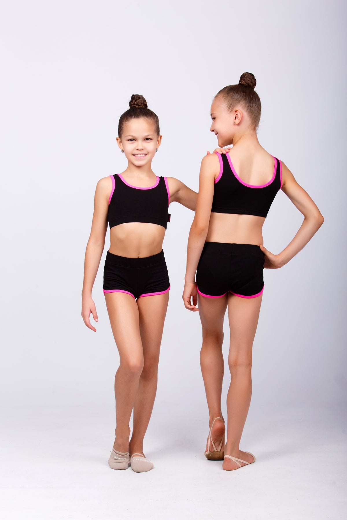 Shorts with pink trim