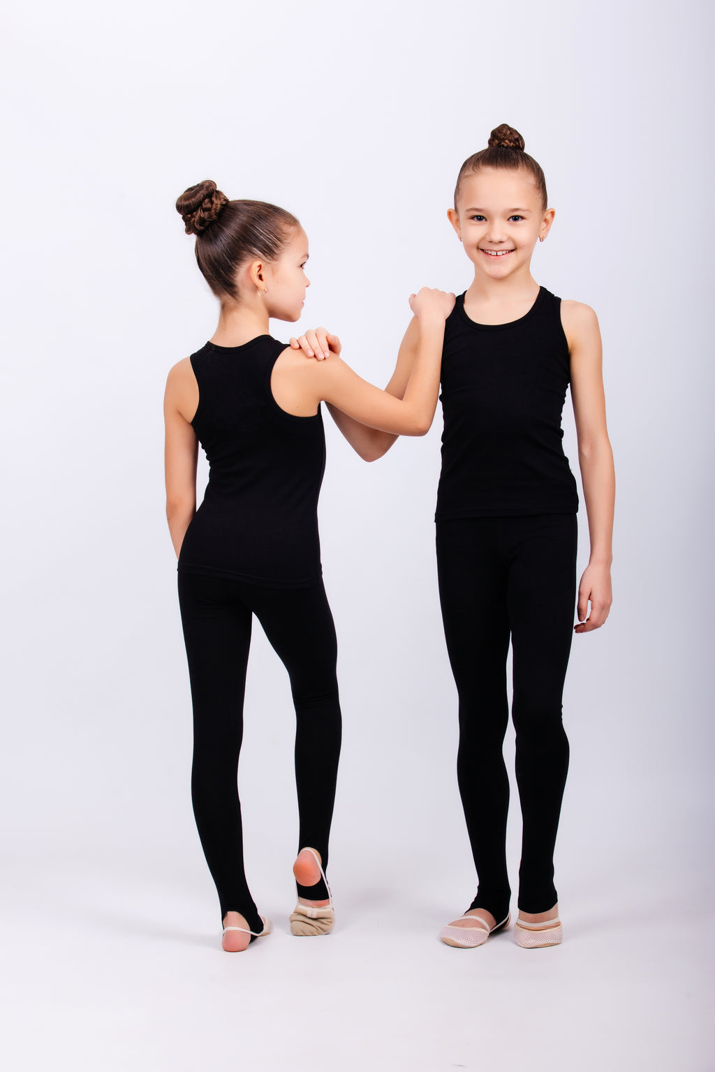 Leggings with heel cutout