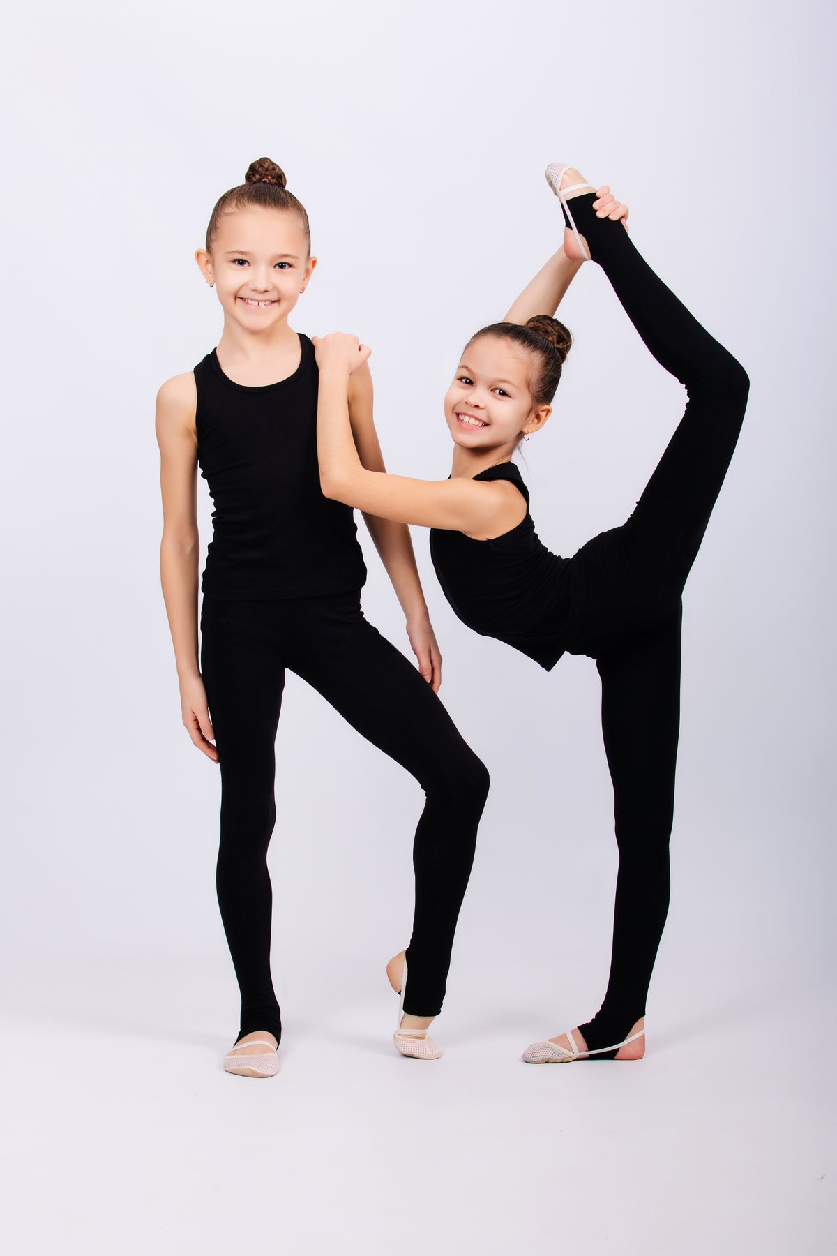 Leggings with heel cutout
